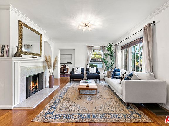 5th image of 3183 Lake Hollywood Dr