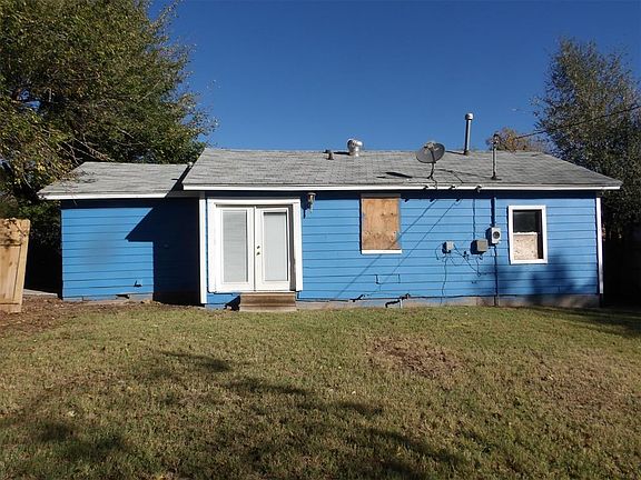 2nd image of 3922 SE 11th St