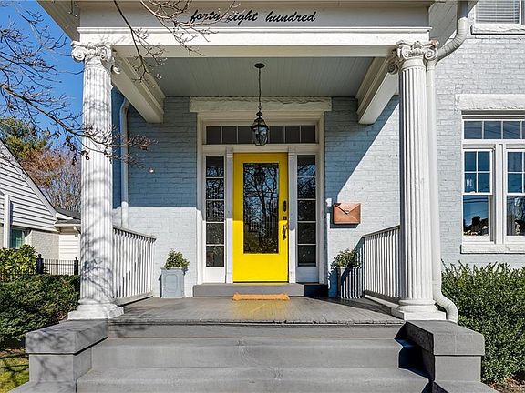 3rd image of 4800 Grove Ave