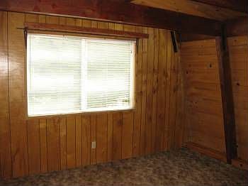 3rd image of 624 Meadow Ln