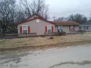 141 Cherry Ave, Summersville, MO 65571