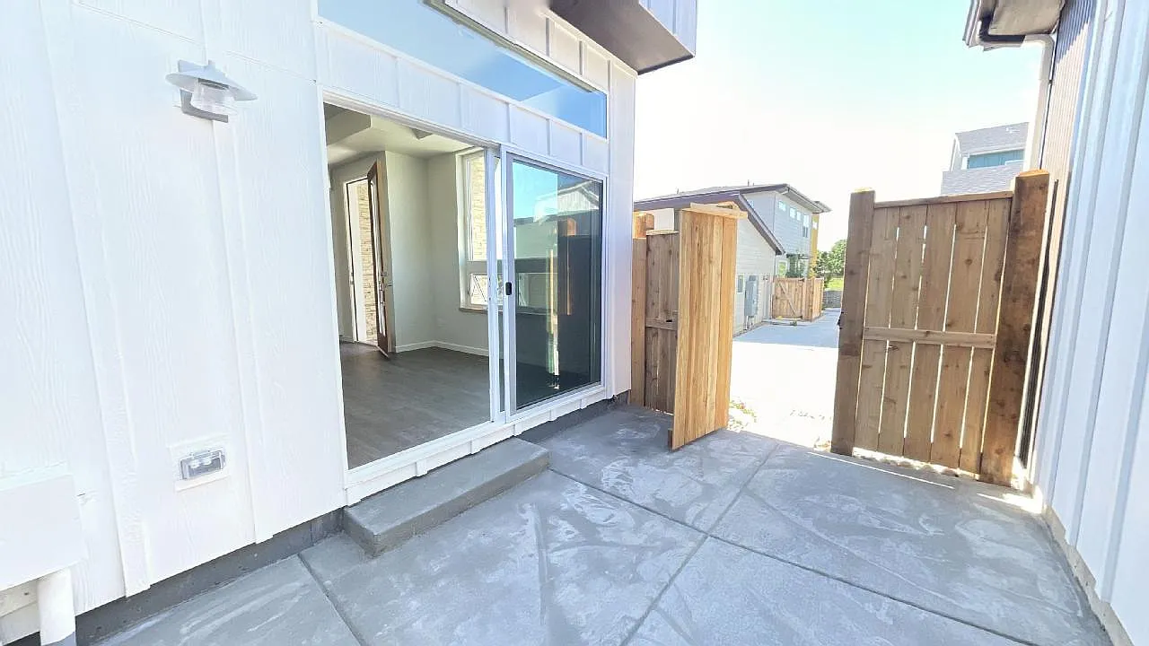 3 bed, 1248 sqft, $2,500 — Photo 4
