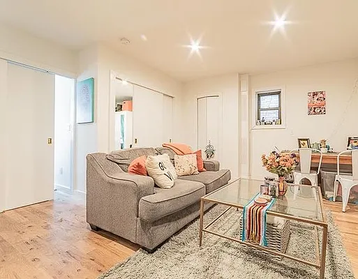 Rented by REAL New York | media 29