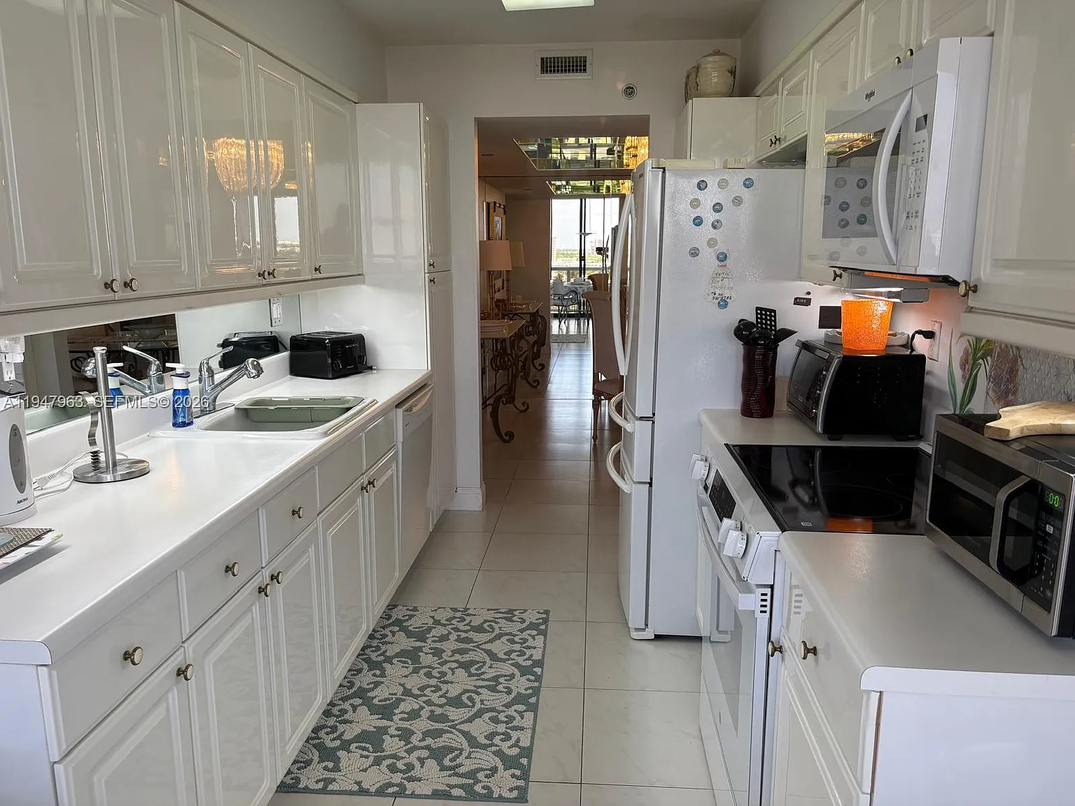 2 bed, 1590 sqft, $3,200 — Photo 4