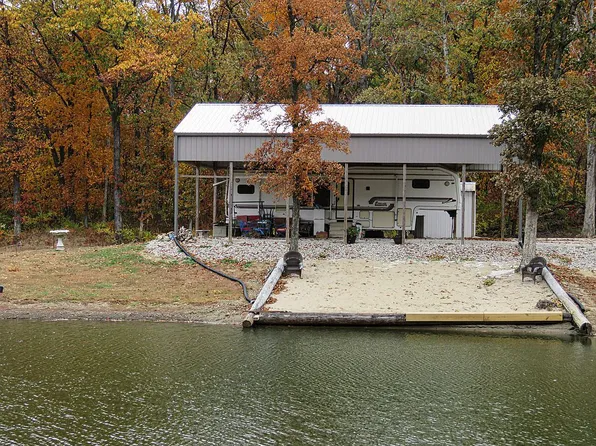 5557 Honeysuckle Rd, Coulterville, IL 62237