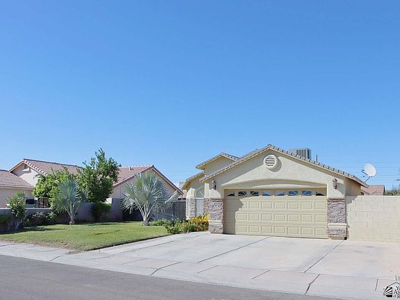 2nd image of 580 N Gonzalez Dr