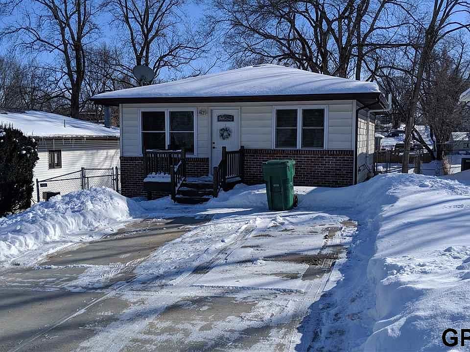1st image of 1303 2nd Ave