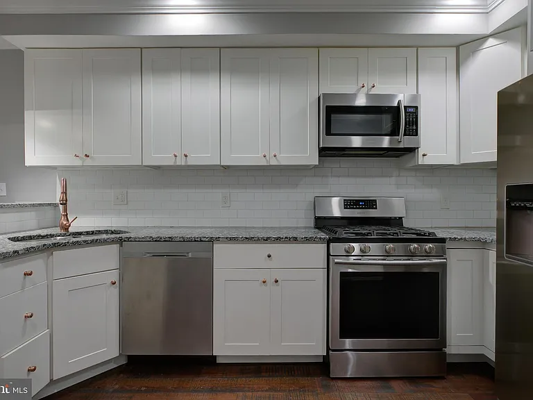 16 N Bradford St — Photo 10