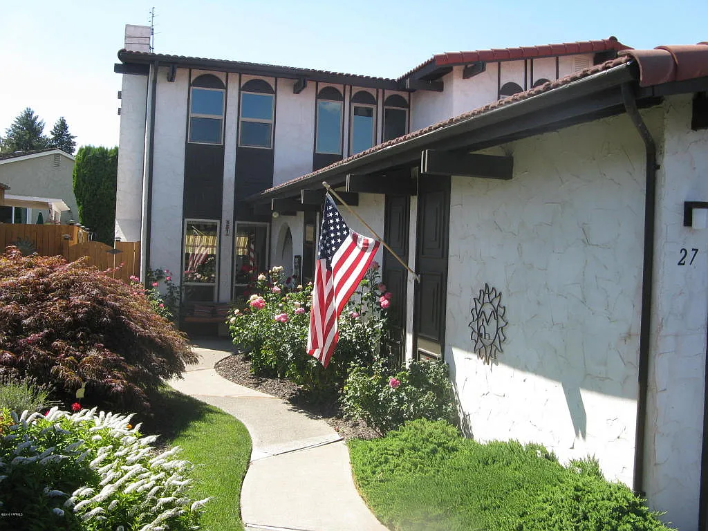 27 Crest Cir photo 1