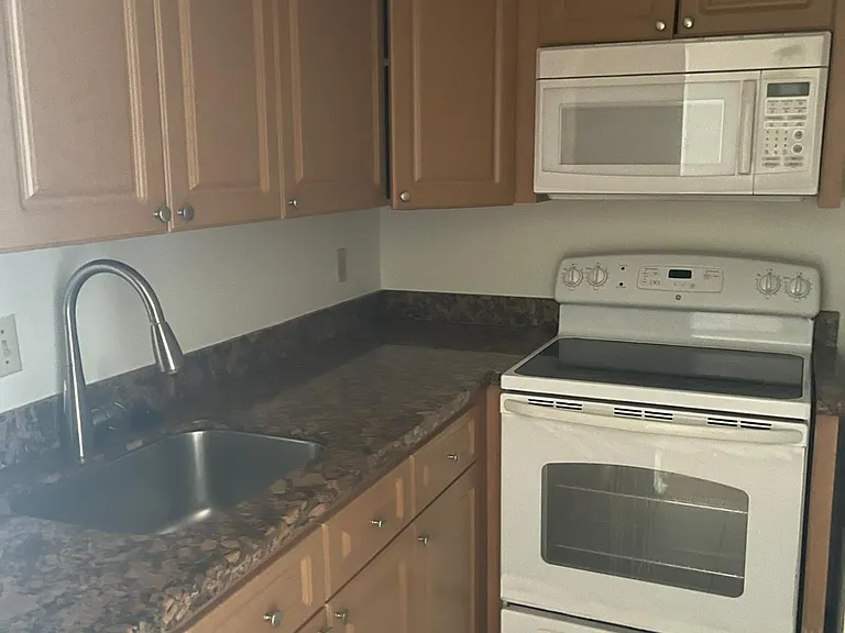 2901 NW 47th Ter #348B — Photo 6