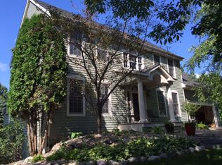 2506 Haverton Cir, Mendota Heights, MN 55120