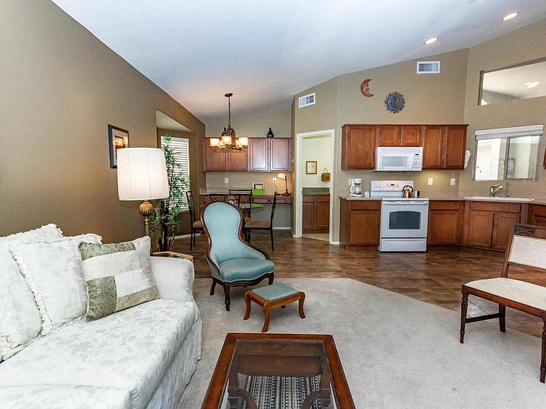 1031 N Rams Head Rd — Photo 8