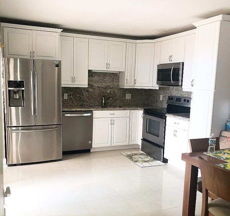 Kitchen, Granite Counters