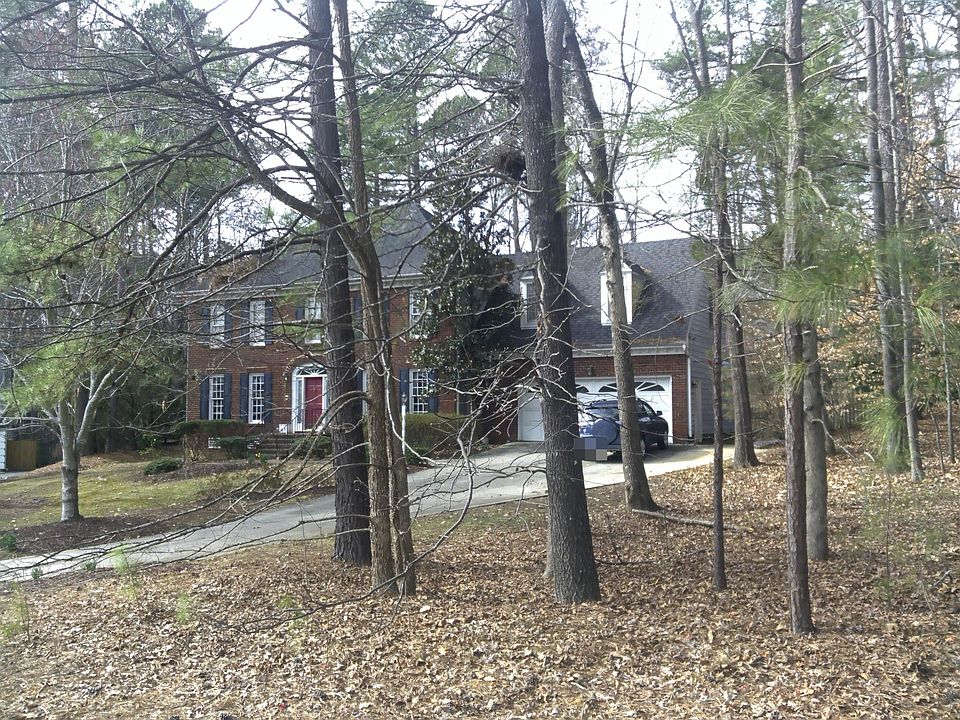 2nd image of 212 Stoneleigh Dr