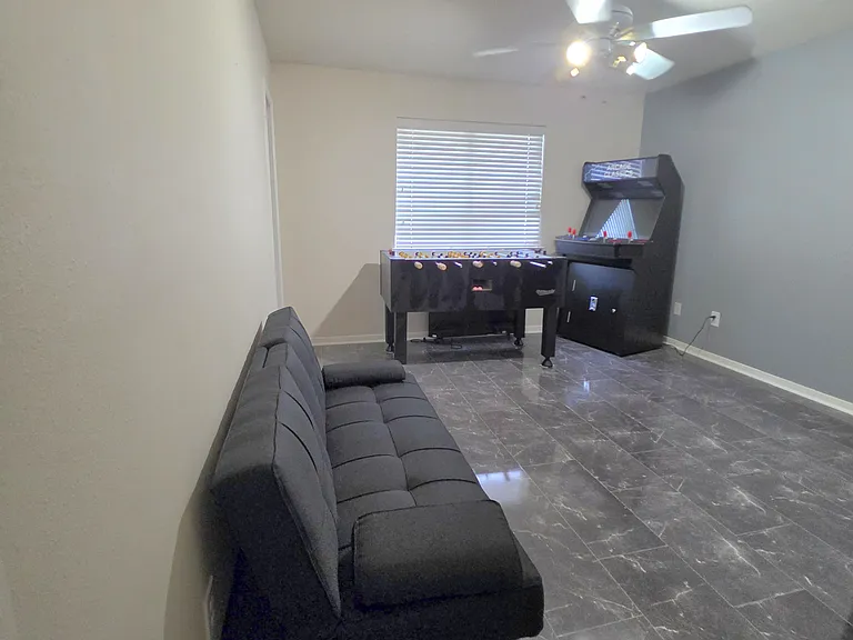 Flex room