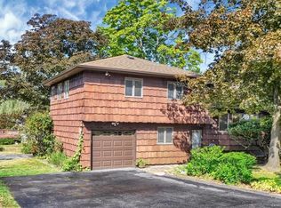 2279 Edward Ln, Yorktown Heights, NY 10598