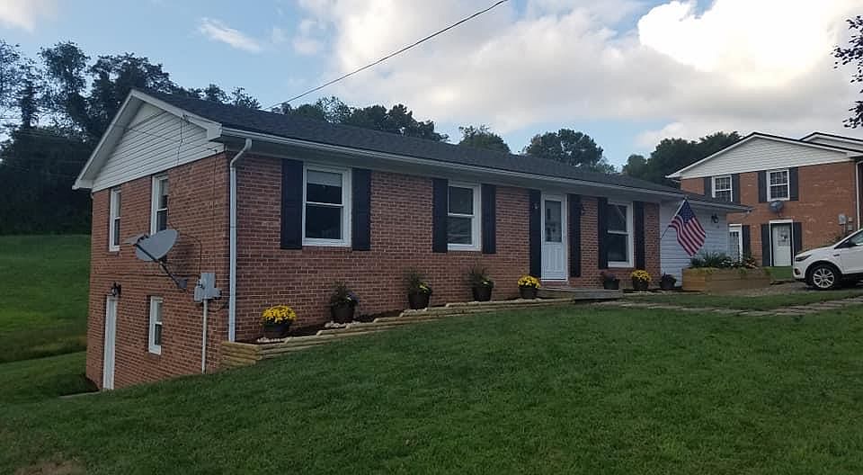 1st image of 154 Jett St