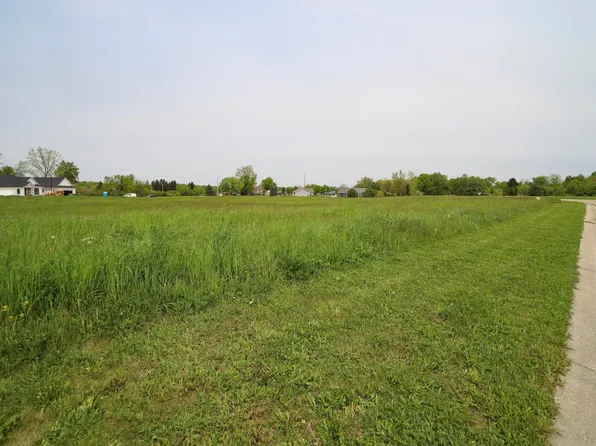 2416 Shadegrove Dr, Flushing, MI 48433
