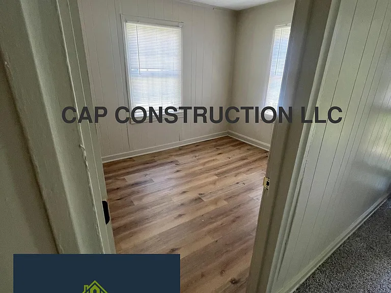 547 Berry St — Photo 5