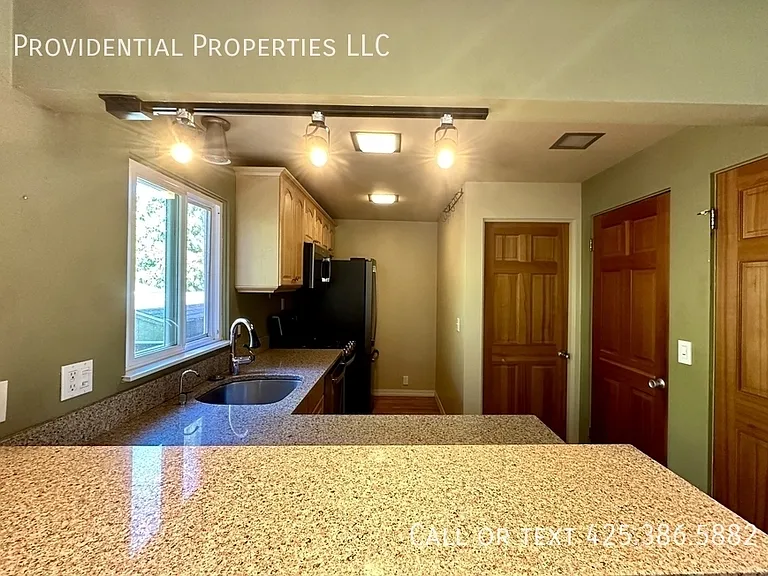 3114 W Elmore St — Photo 5