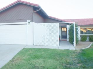 1215 Pasteur Dr, Lancaster, CA 93535