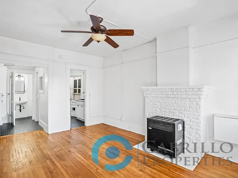 Casa Blanca Apartments — Photo 21