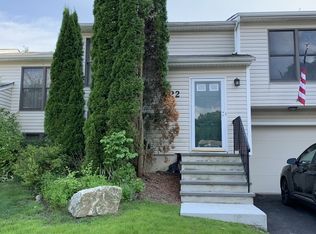22 Moss Ct, Hamburg, NJ 07419