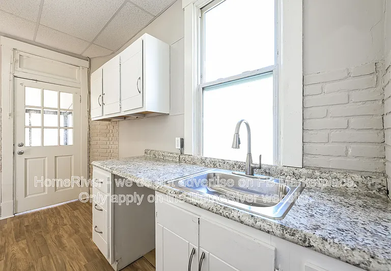 1170 Ridge Ave — Photo 6