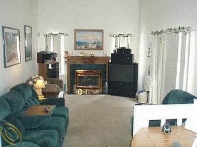 4th image of 38305 S Williams Cir