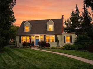 5425 Falmouth Rd, Fairway, KS 66205
