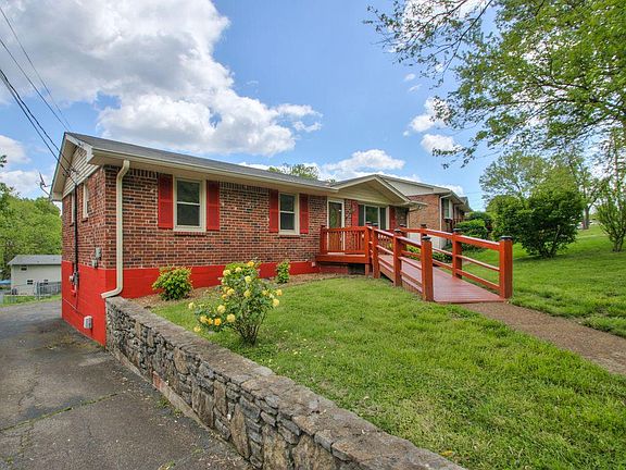 5th image of 111 Mountainwood Dr