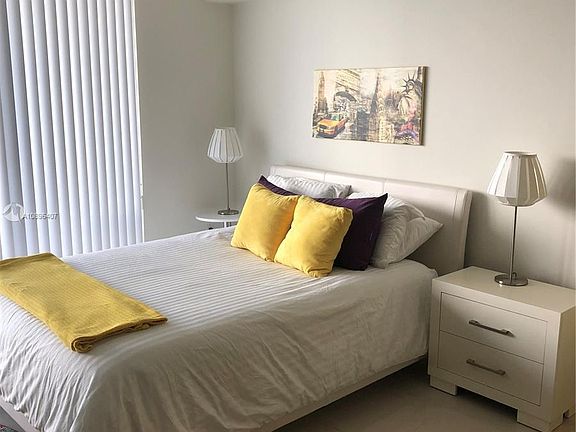 5th image of 1750 N Bayshore Dr APT 4208