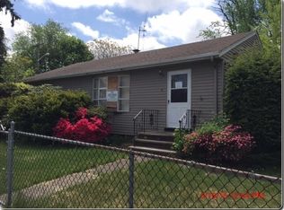 5 Cona Ct, Haledon, NJ 07508