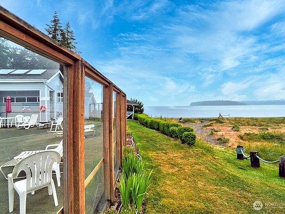 4th image of 37971 Brant Road NE