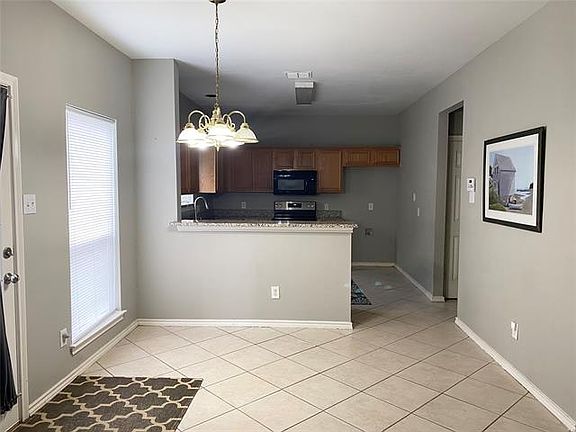 4th image of 1121 Firewheel Pl