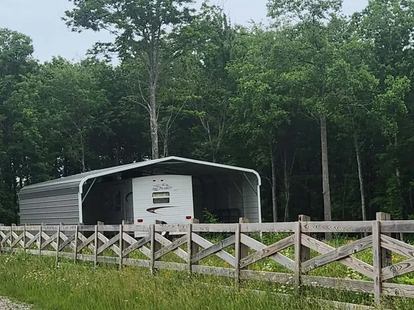 186 Crockett Cemetery Rd, Jamestown, TN 38556