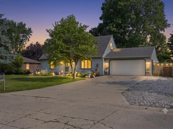 1517 E 43rd St, Anderson, IN 46013
