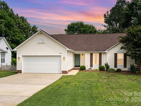 5843 Timber Falls Pl NW, Concord, NC 28027
