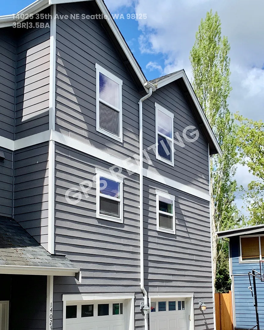 3bd tri-level townhouse in Lake City — Photo 1
