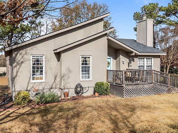 3rd image of 701 Leo Drive