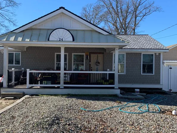 24 Rose Ln, Villas, NJ 08251