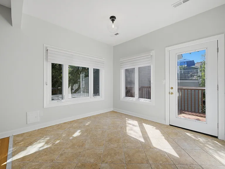 3848 Surry Rd — Photo 14