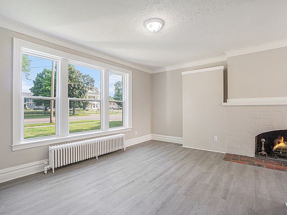 4th image of 258 Capital Ave NE #3