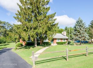 16 Allen Dr, Elgin, IL 60120