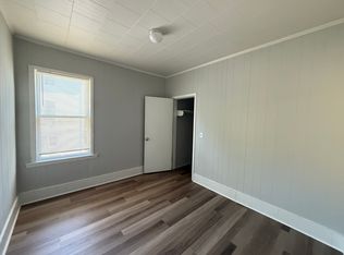 25 Esther St APT 2, Worcester, MA 01607