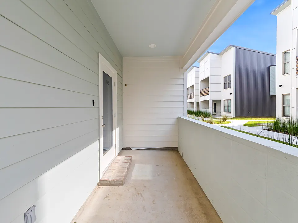 210 Spoonbill Dr