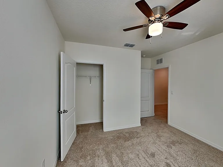 1004 Brooklet Dr — Photo 11