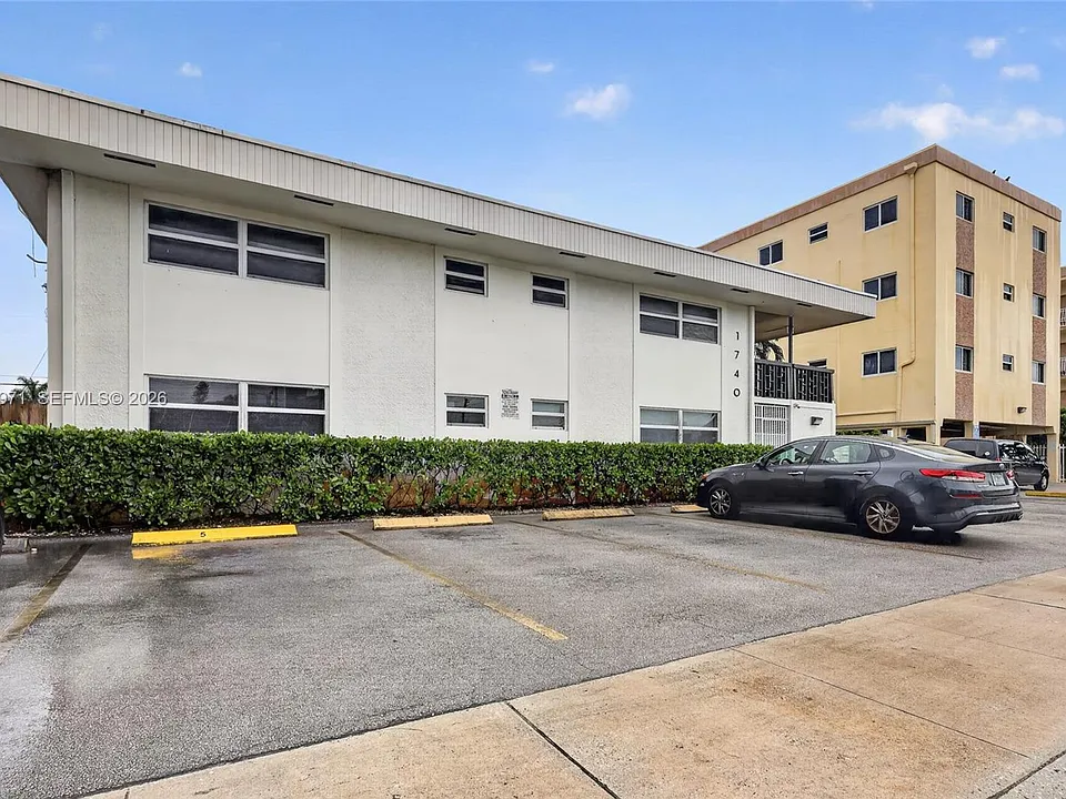 1740 Funston St #8