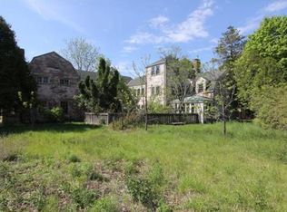 7 Whitcomb Rd, Dedham, MA 02026