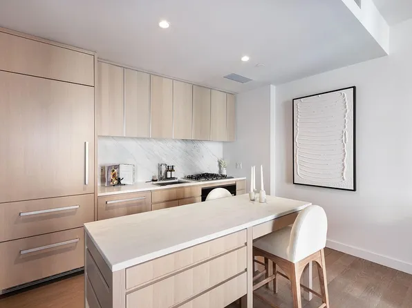 500 W 45th St Unit 707, New York, NY 10036